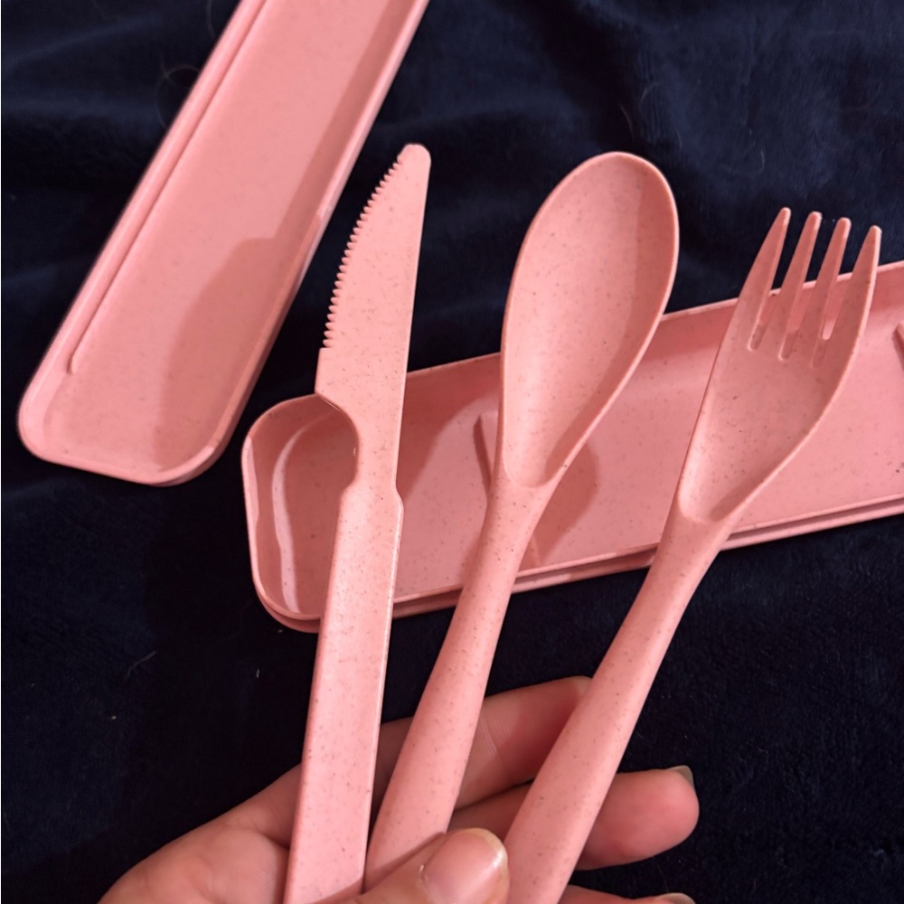 REUSABLE TRAVEL UTENSILS SET WITH CASE PINK NWOT - Picture 10 of 11